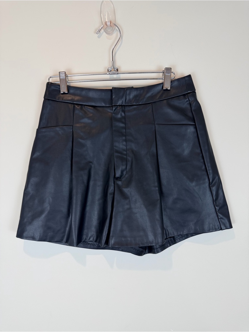Zara Black High-Waist Vegan Leather Minimalist Shorts size Medium